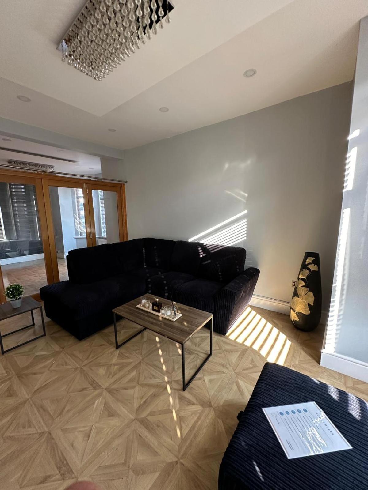 Room In Manchester Exterior photo